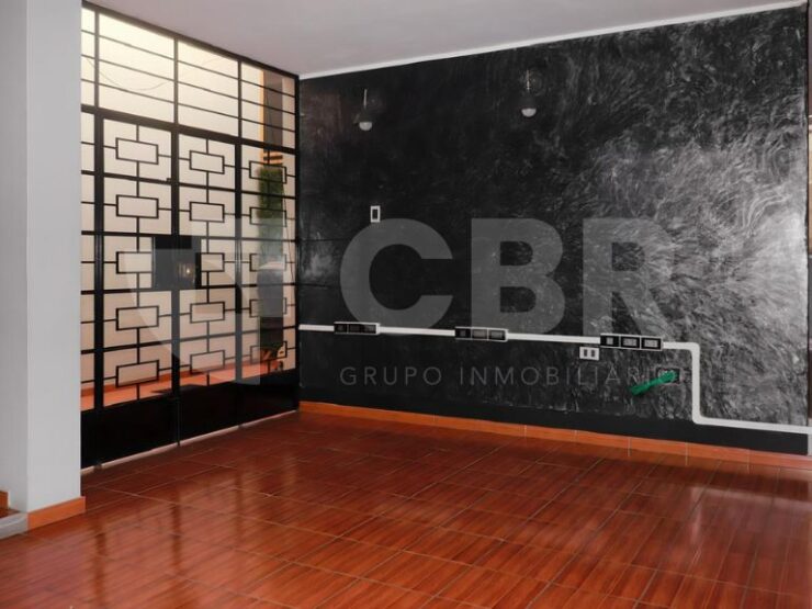 VENTA CASA EN LOS OLIVOS