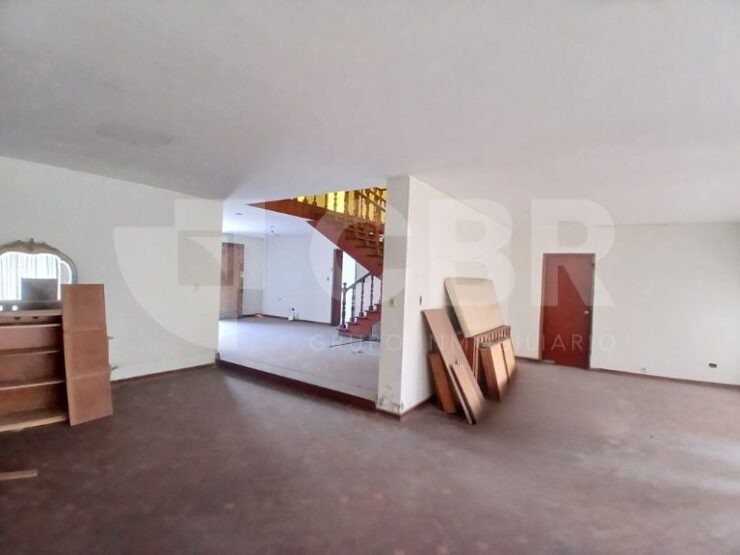 VENTA CASA COMO TERRENO EN SURCO