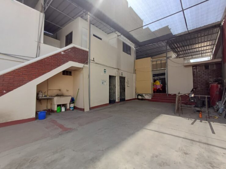 VENTA LOCAL INDUSTRIAL EN SJL