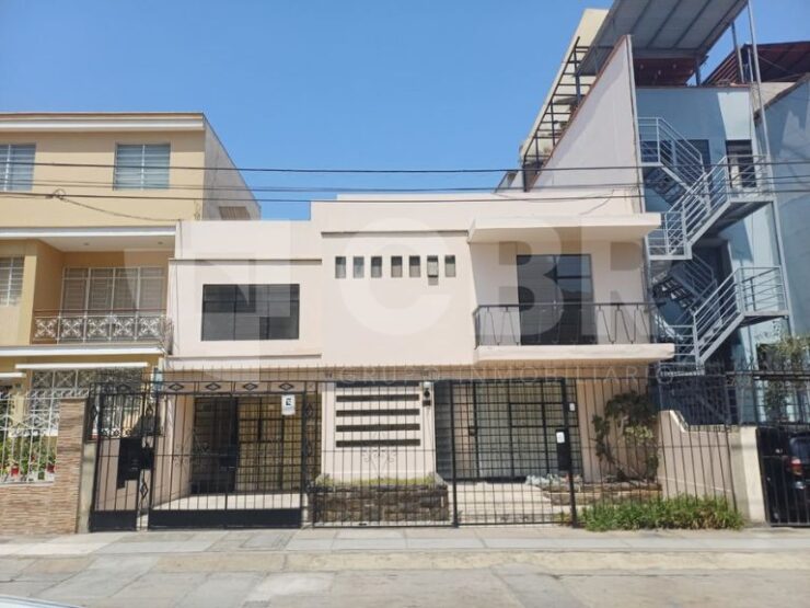 VENTA CASA EN PUEBLO LIBRE